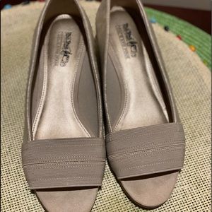 🔥 Bundle 4 for $25 Coach & Four Champnge Met Shoe